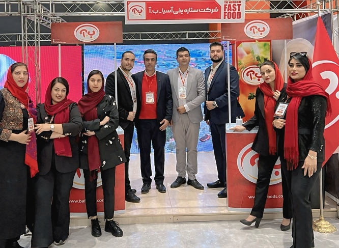 حضور "ب.آ " در گرامی داشت روز جهانی فست فود 